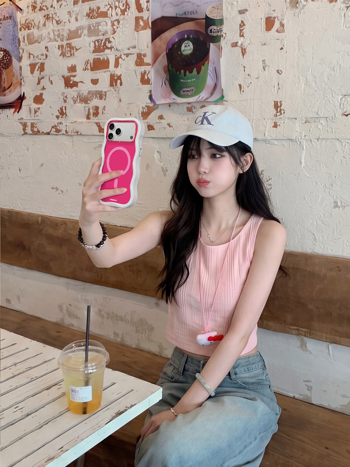 #color_pink & White