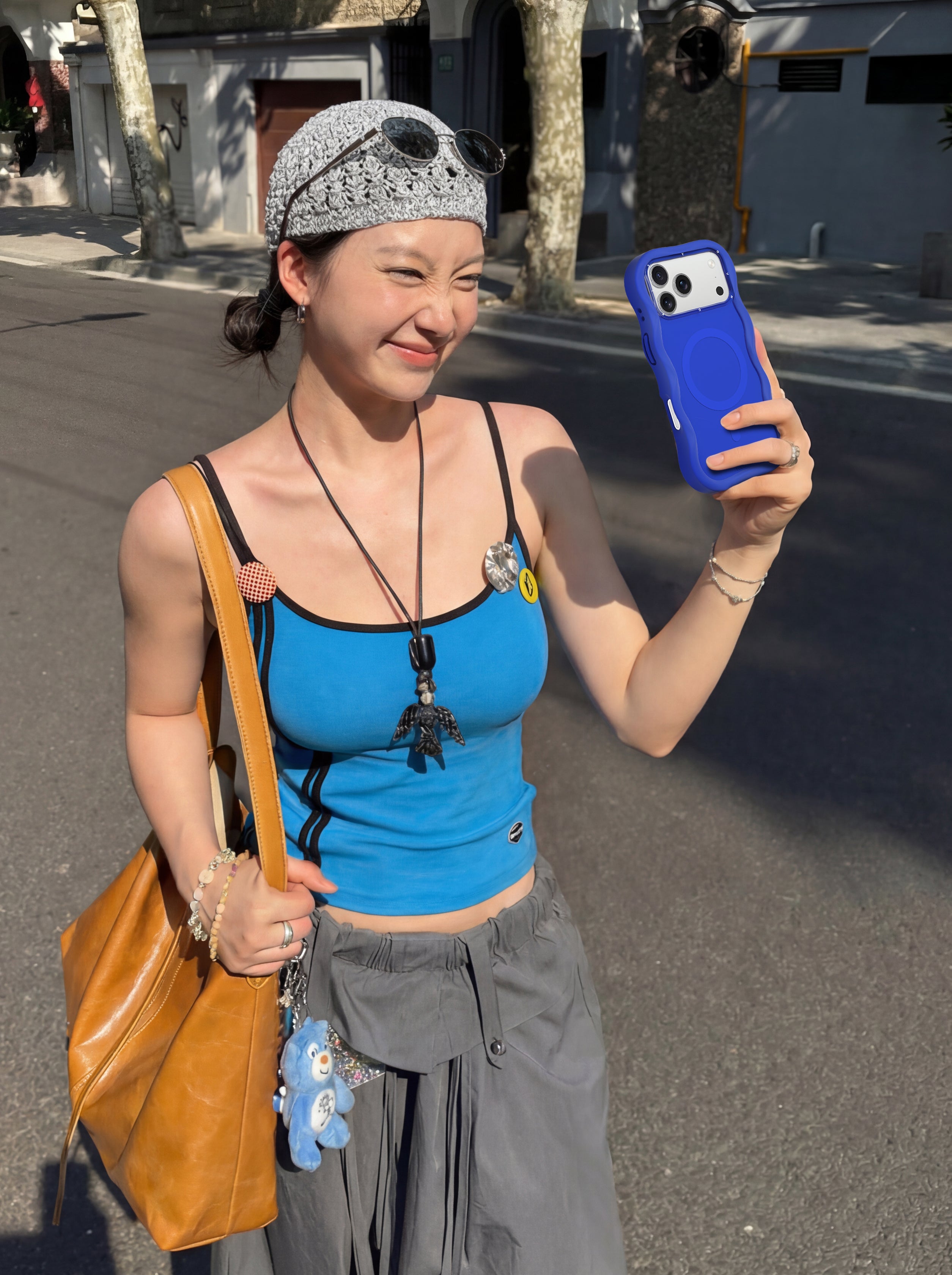#color_Klein Blue